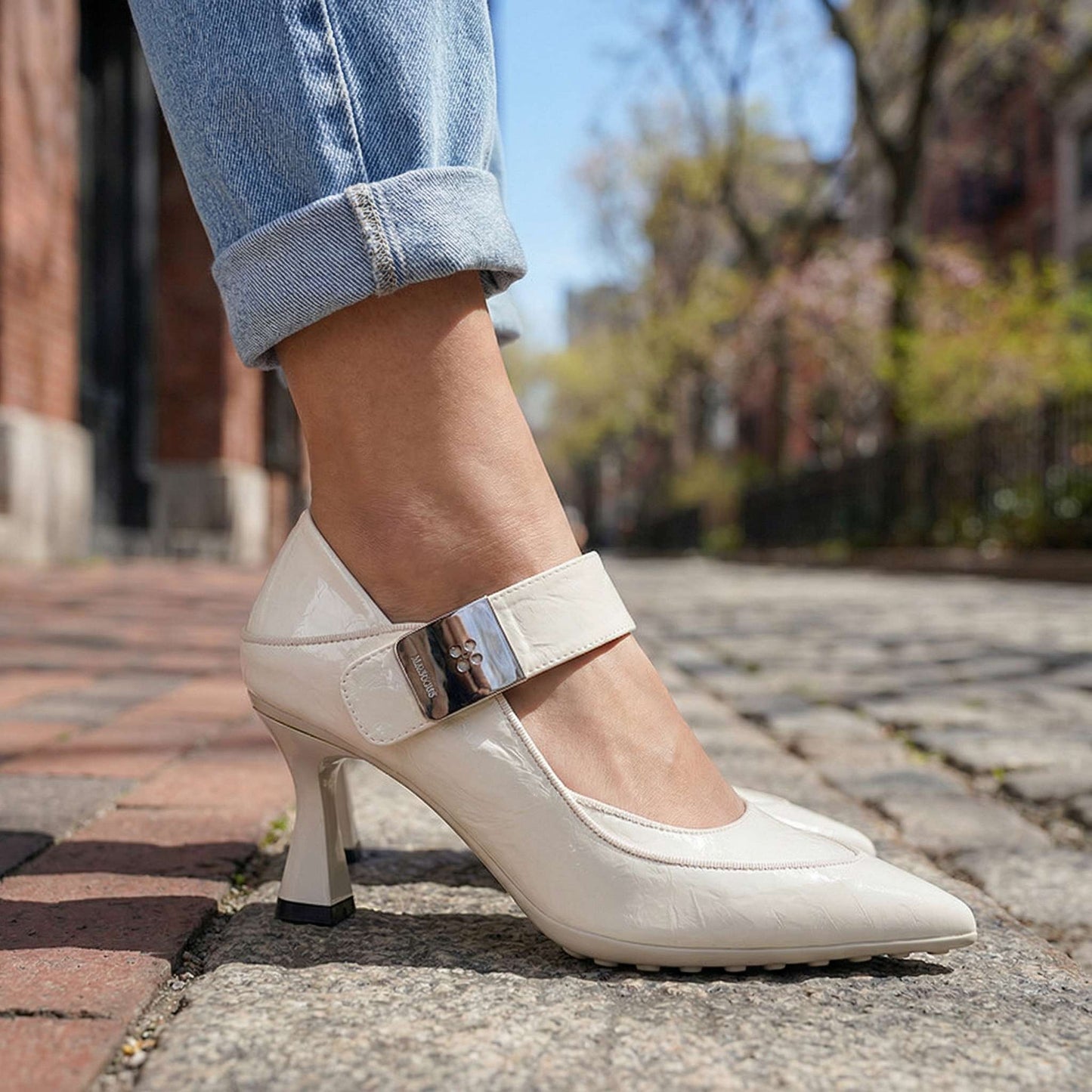 Women's Textured Patent Slip-On Black Heels Corvine
