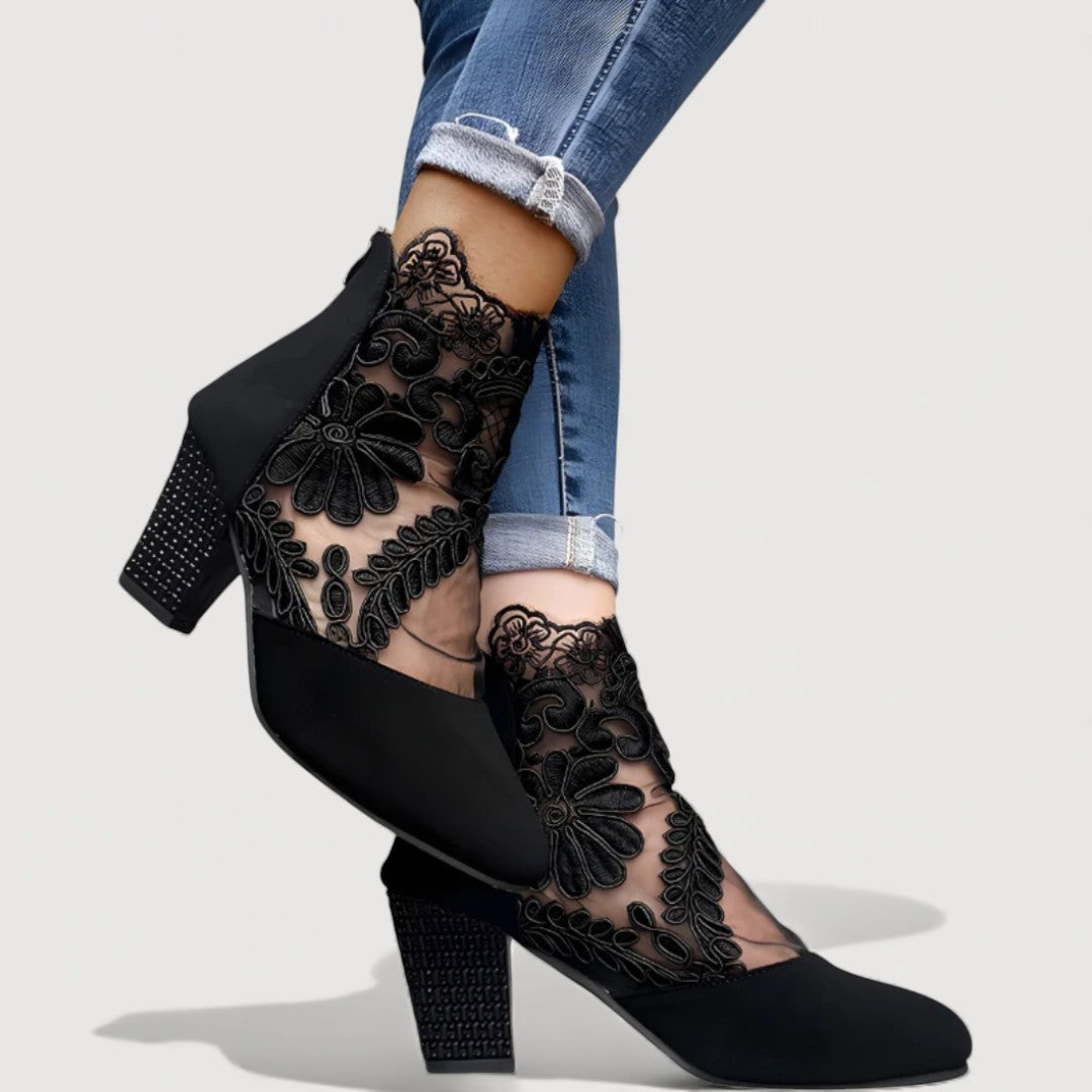 Women's Black Lace Detailed Block Heel Heels Corvine