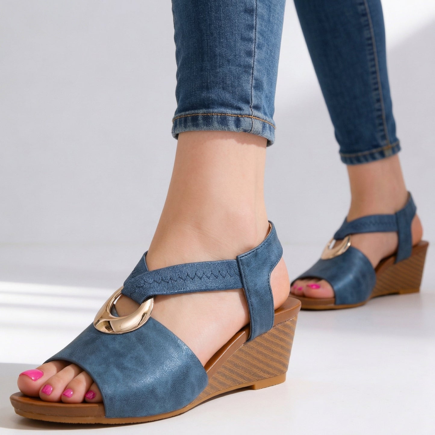 Women's Genuine Leather Mid Wedge Sandals Corvine