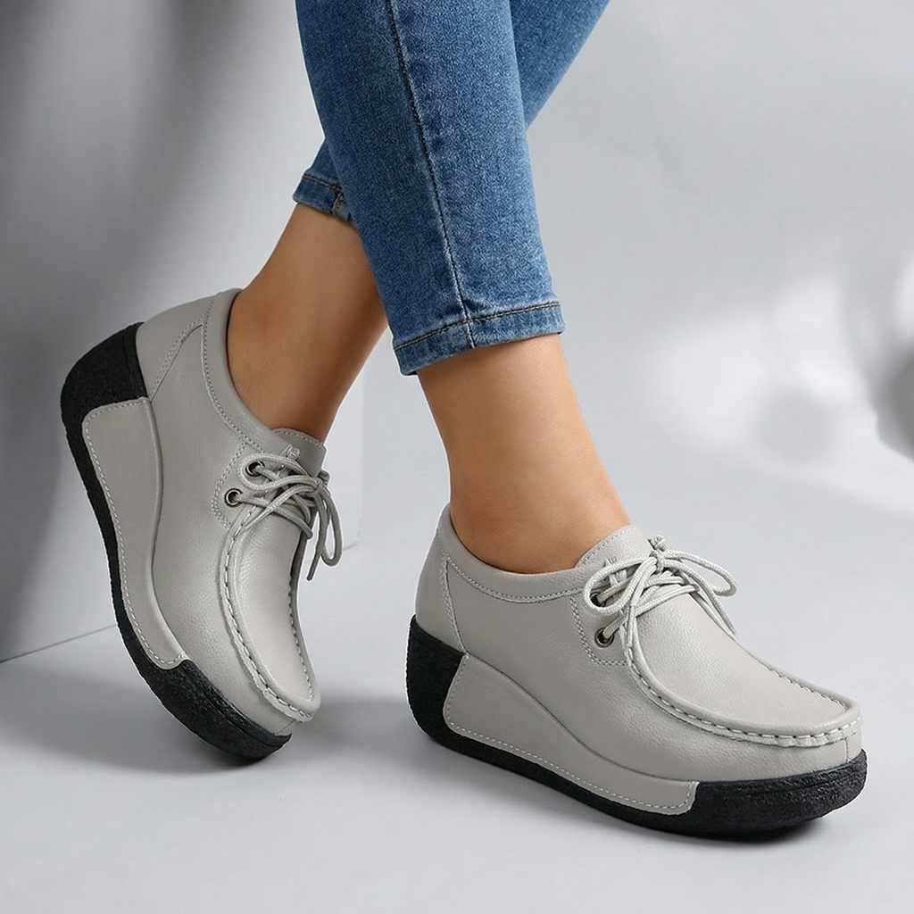 Women's Softly Grained Leather Moc Loafers Corvine