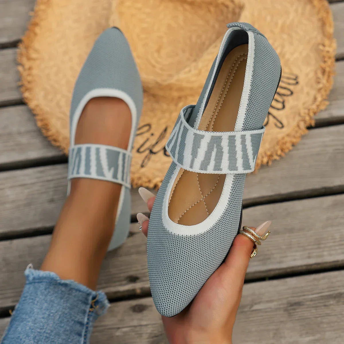 Women's Stretch-Knit Pointed Toe Black Flats Corvine