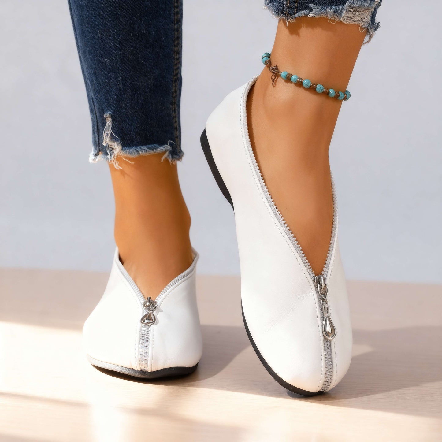 Women's Zipper Detail Slim Heel Flats Corvine