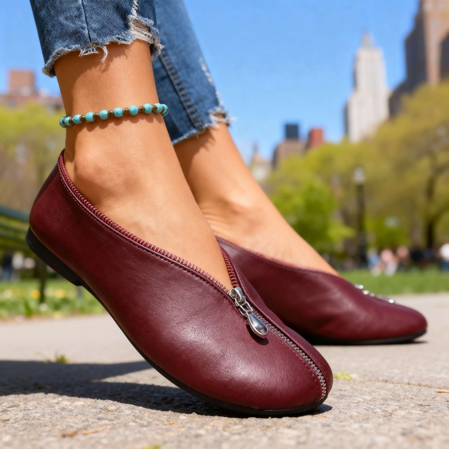 Women's Zipper Detail Slim Heel Flats Corvine