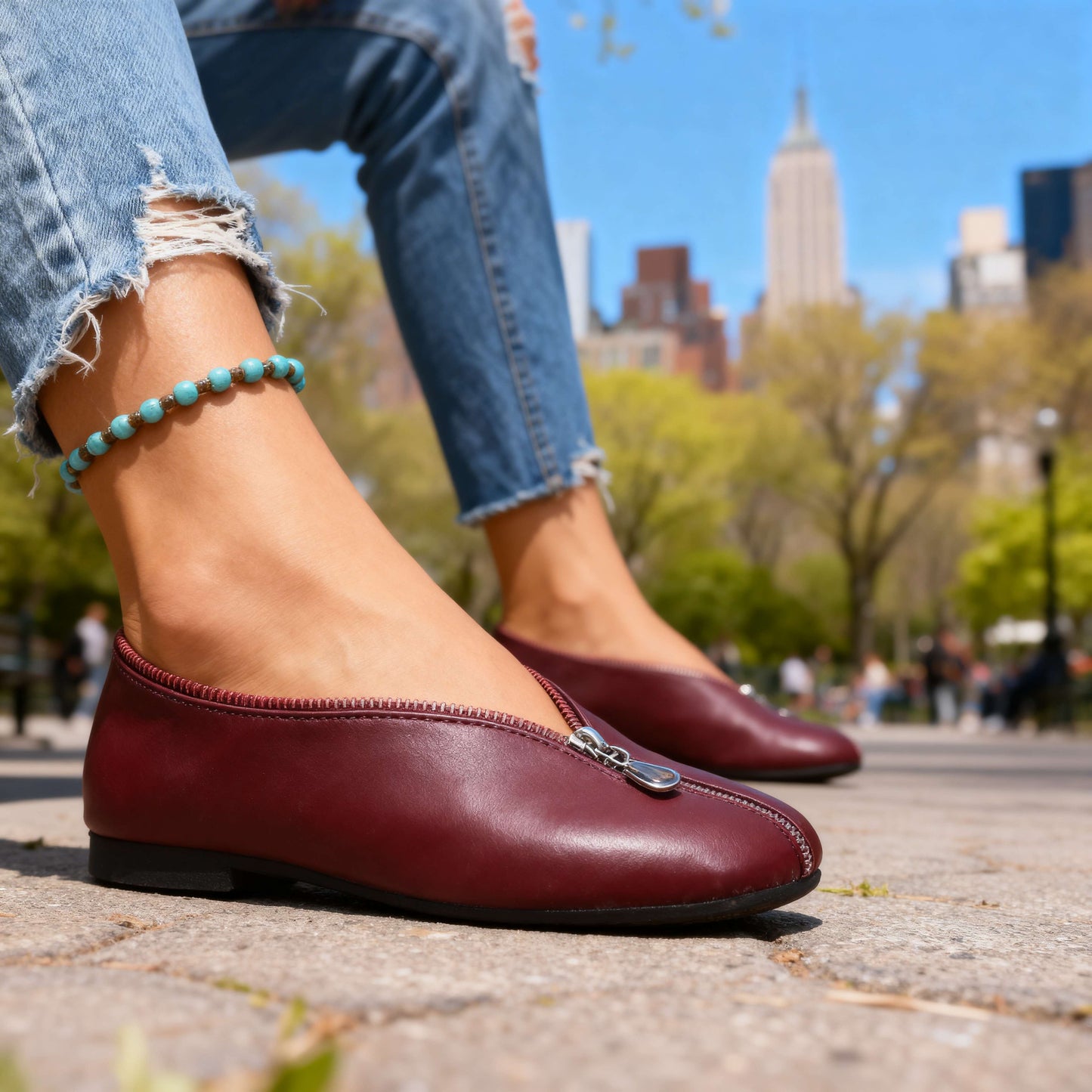 Women's Zipper Detail Slim Heel Flats Corvine